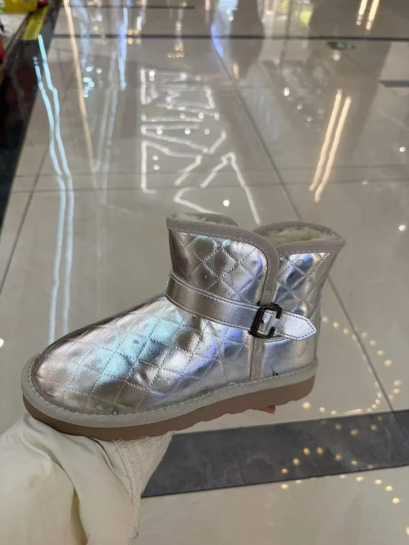 雪地靴时尚加厚冬季雪地棉休闲百搭防水大棉女宝