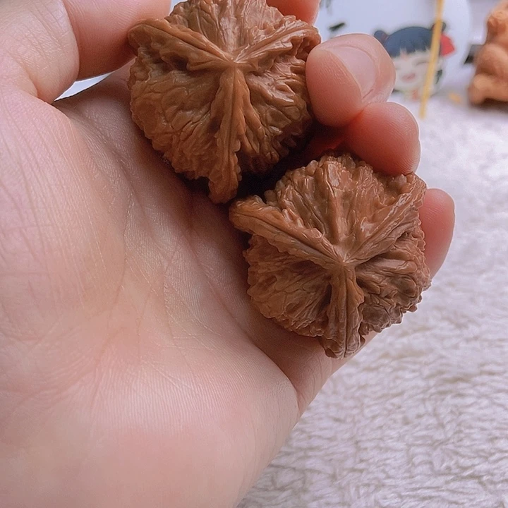 吊坠文玩核桃机****?三棱