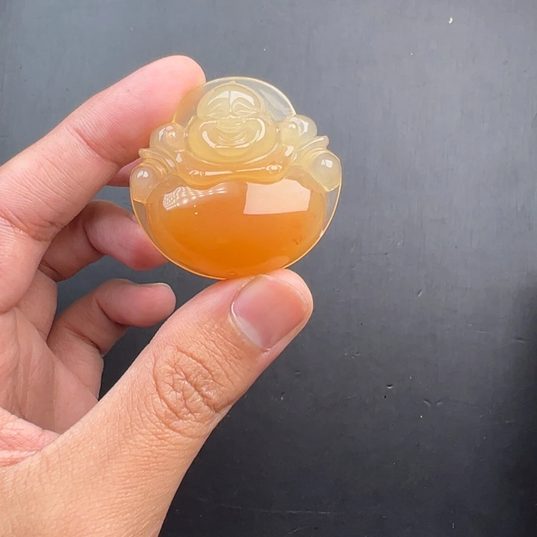 石英质玉（黄龙玉）未镶嵌颈饰