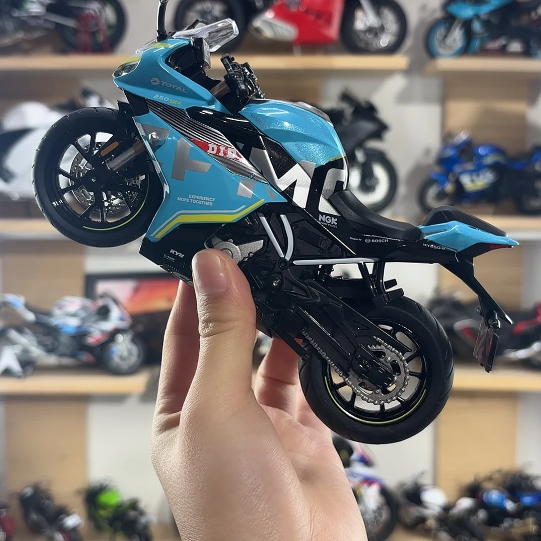 春风250小型号模型