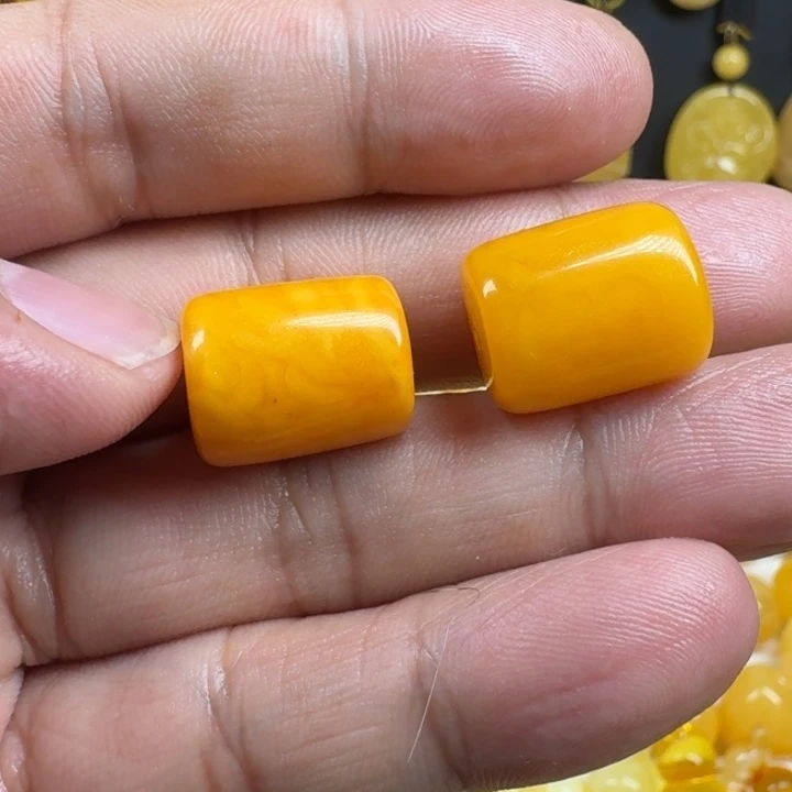 山***兮蜜蜡未镶嵌珠宝奇石桶珠