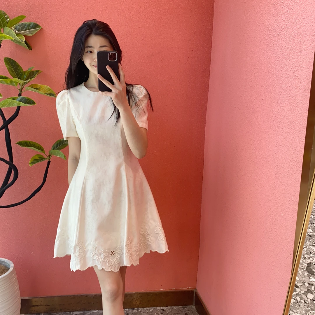 （默茗服装）名媛蕾丝裙摆连衣裙
