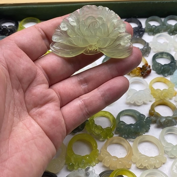 蛇纹石玉合金颈饰