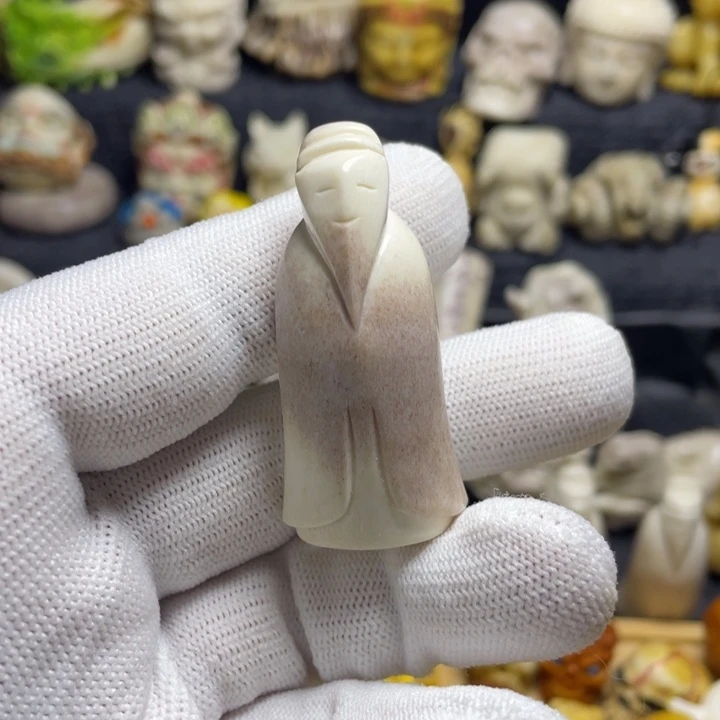 非金属无得**缘配饰鹿角雕刻翁仲
