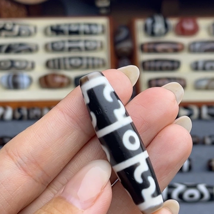 永***忘玛瑙/玉髓未镶嵌颈饰