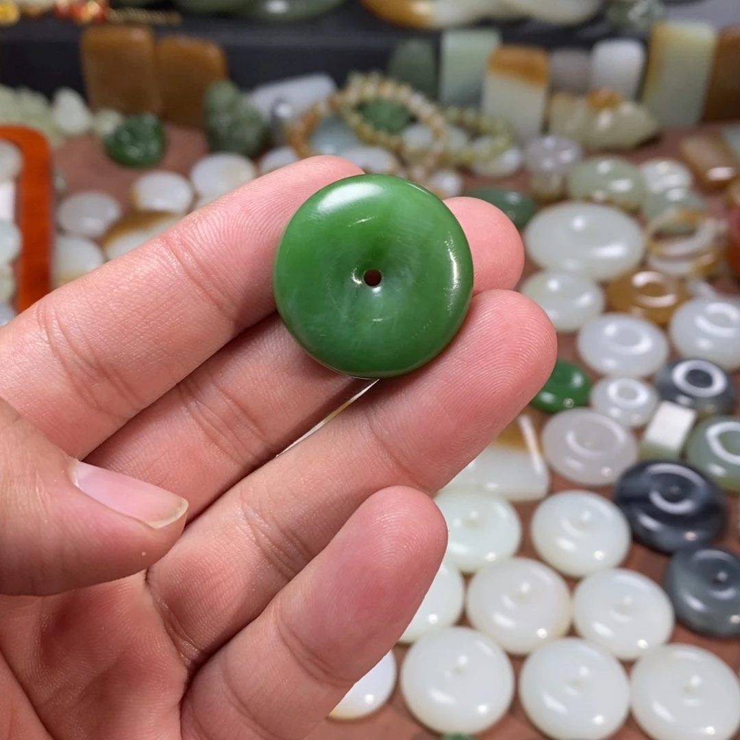 和田玉吊坠(不含链)未镶嵌高*辰