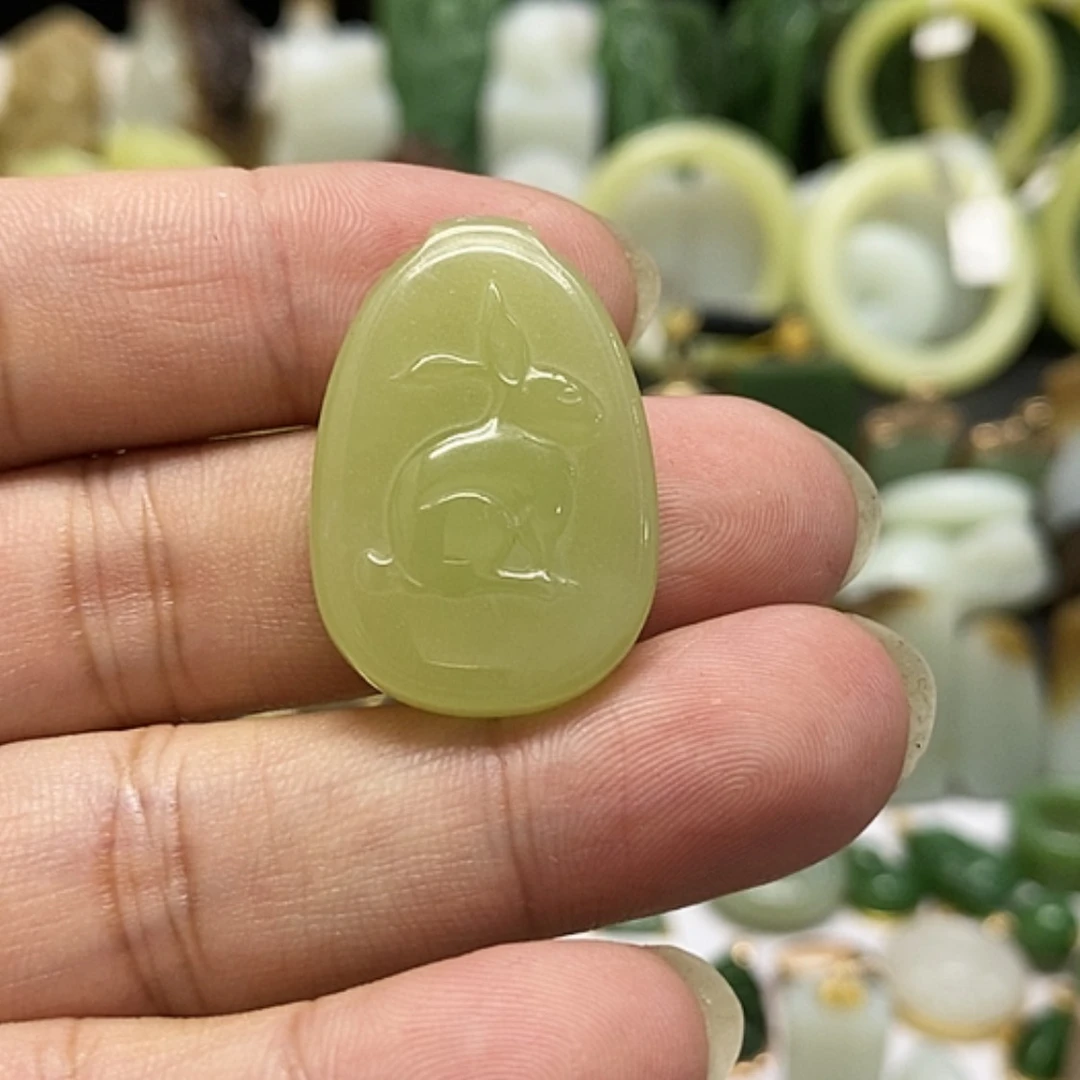 【闪购商品】颈饰未镶嵌和田玉