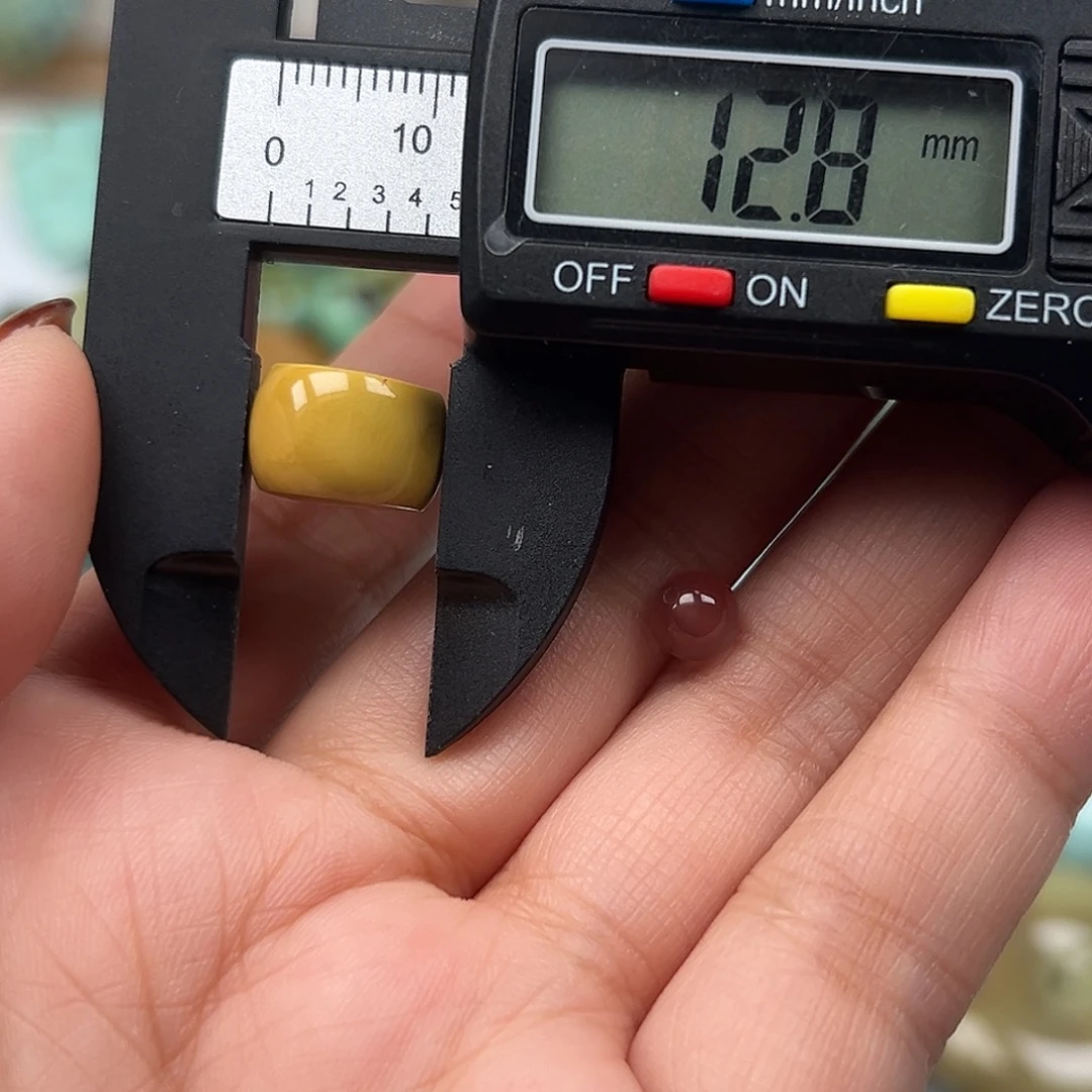 南红玛瑙未镶嵌珠宝奇石