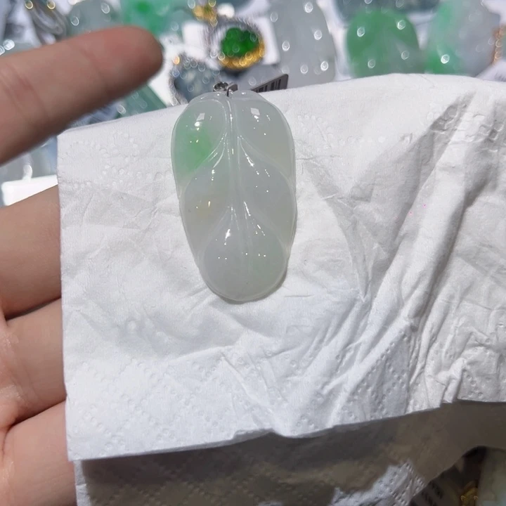 翡翠颈饰未镶嵌天然翡翠A货