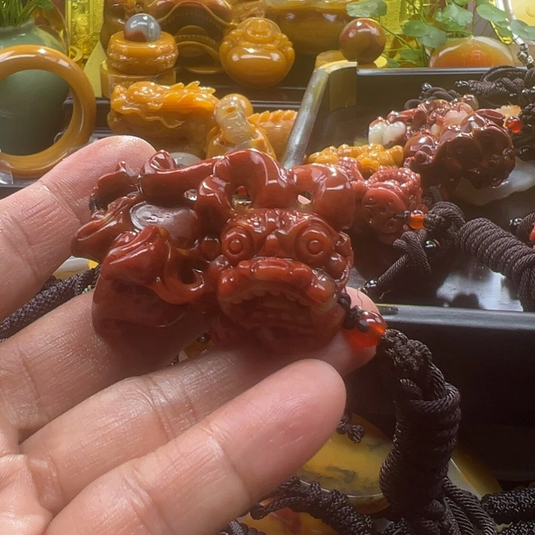 石英质玉未镶嵌颈饰