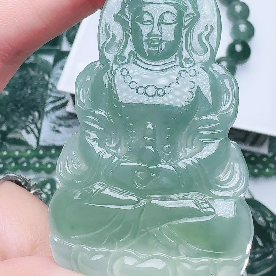 翡翠未镶嵌颈饰天然的A货翡翠多样性发其一