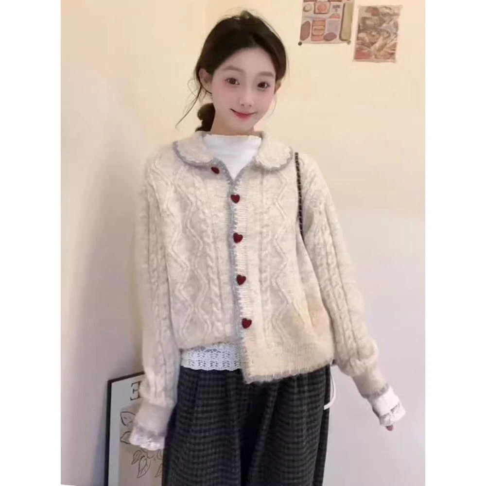 秋冬韩系甜美减龄爱心麻花针织开衫秋冬新款慵懒风娃娃领毛衣外套