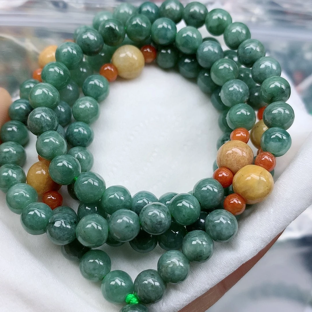 翡翠颈饰未镶嵌手串