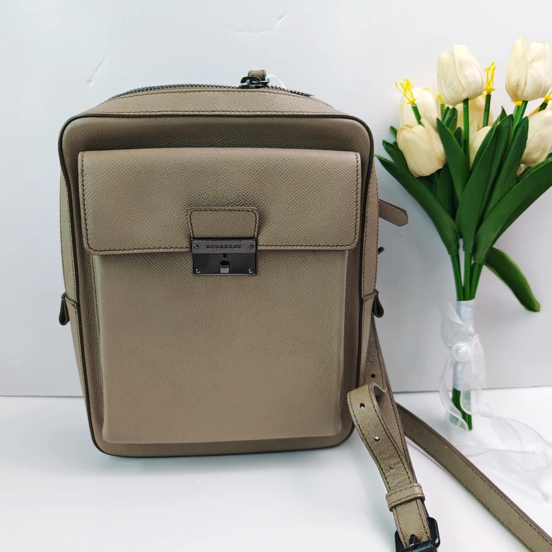 95新 BURBERRY/博柏利 博柏利大象灰竖版单肩包