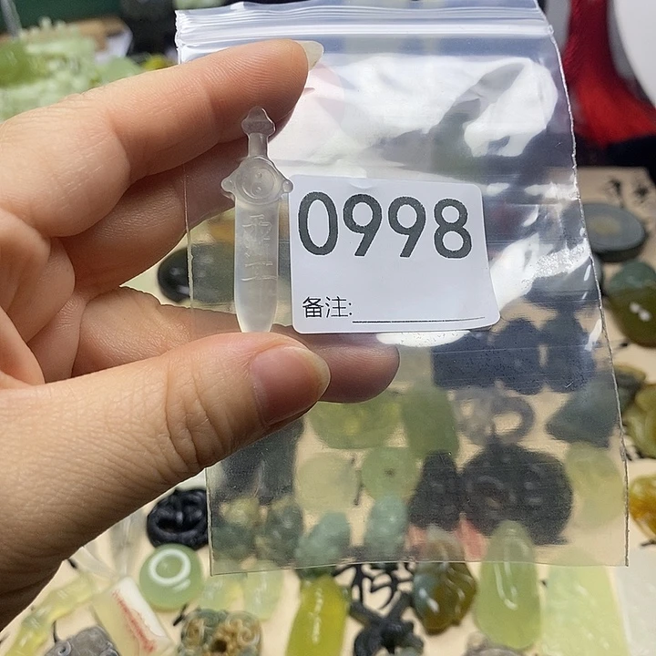 蛇纹石玉合金颈饰鲨****✨