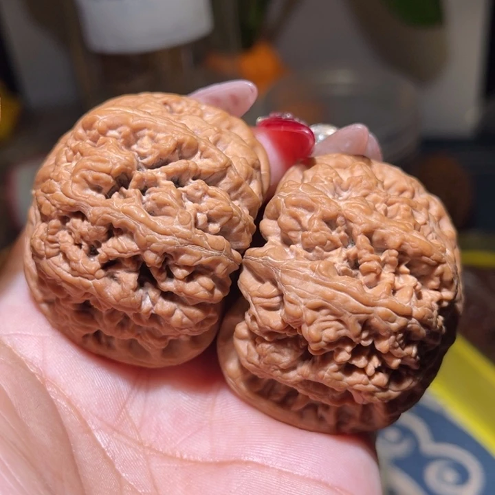 桃核把件                47