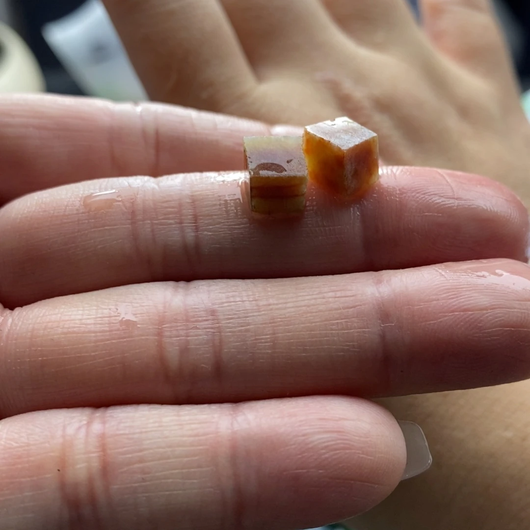 旺***酥定制翡翠未镶嵌珠子