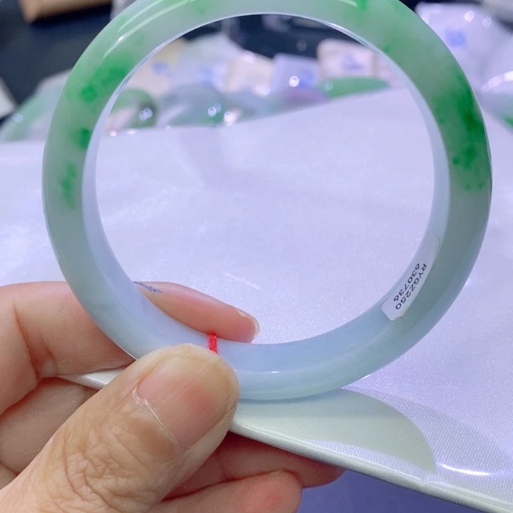 那***啦专拍链接，拍哪发哪个