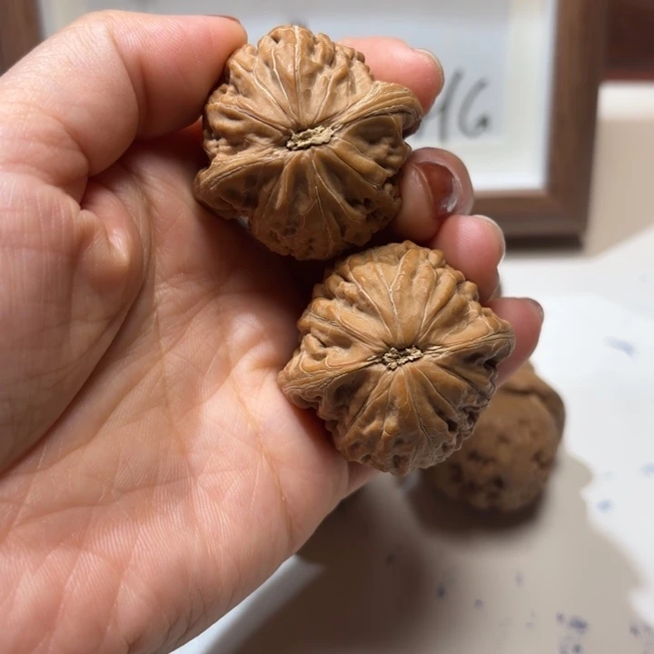 文玩核桃把件铁锤