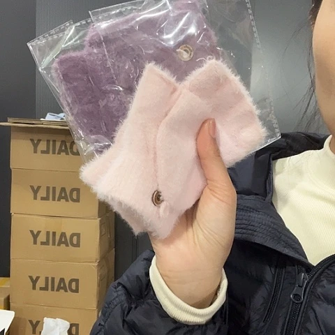 三醋酯纤维女孩手套到手两双