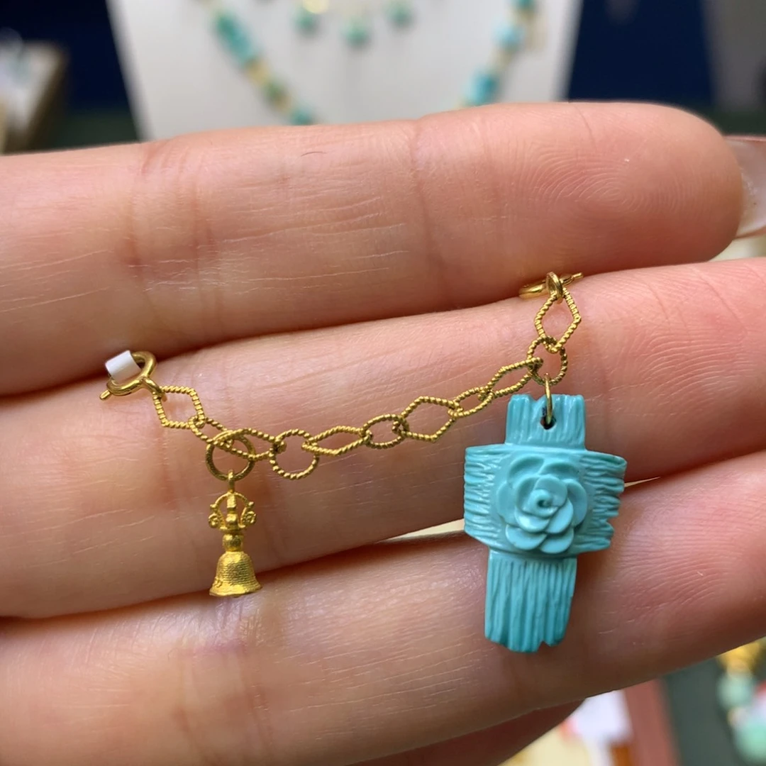 绿松石吊坠18K金镶嵌