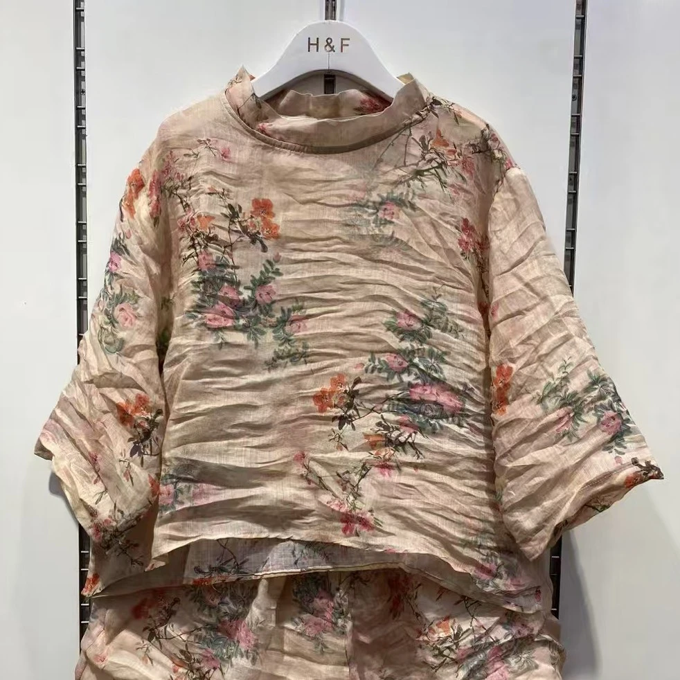A069苎麻数码印花半高领套头上衣