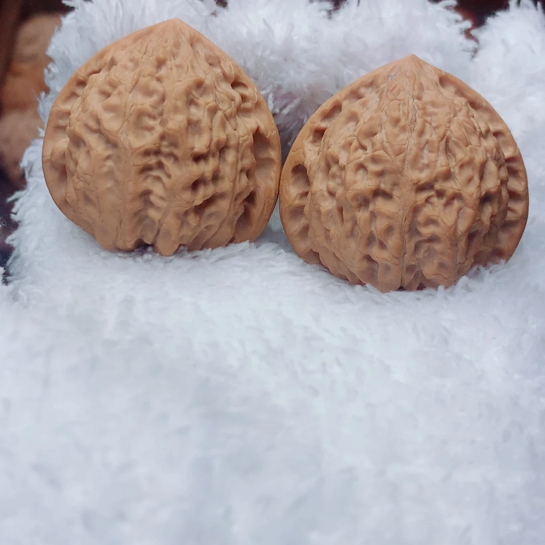 文玩核桃把件40精品金牛