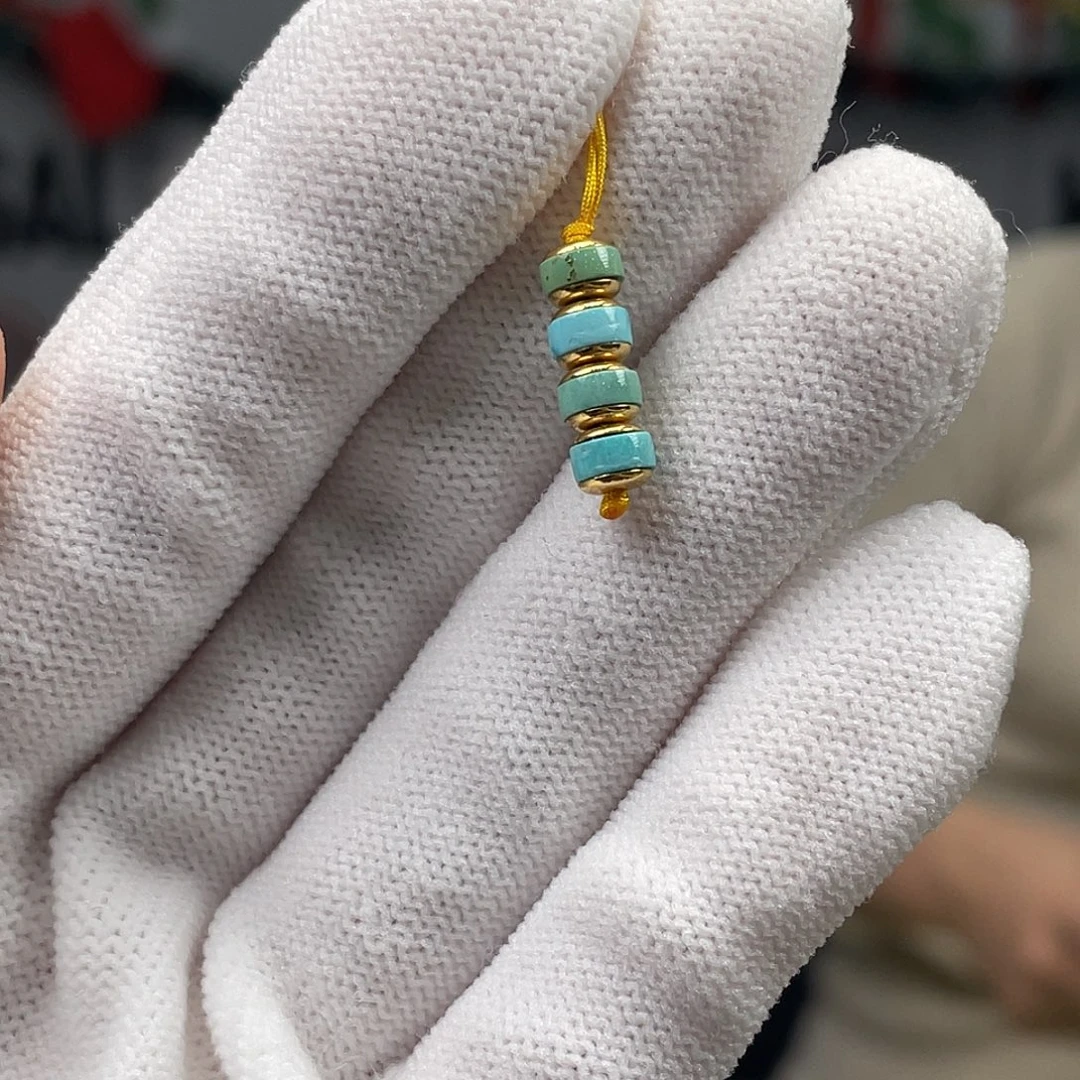 绿松石未镶嵌挂件