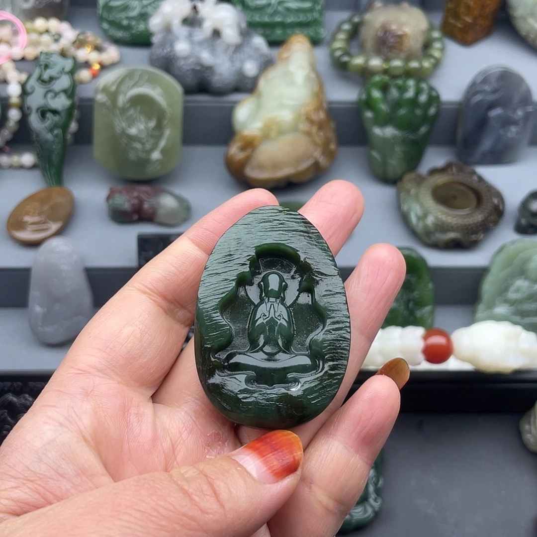 和田玉未镶嵌颈饰