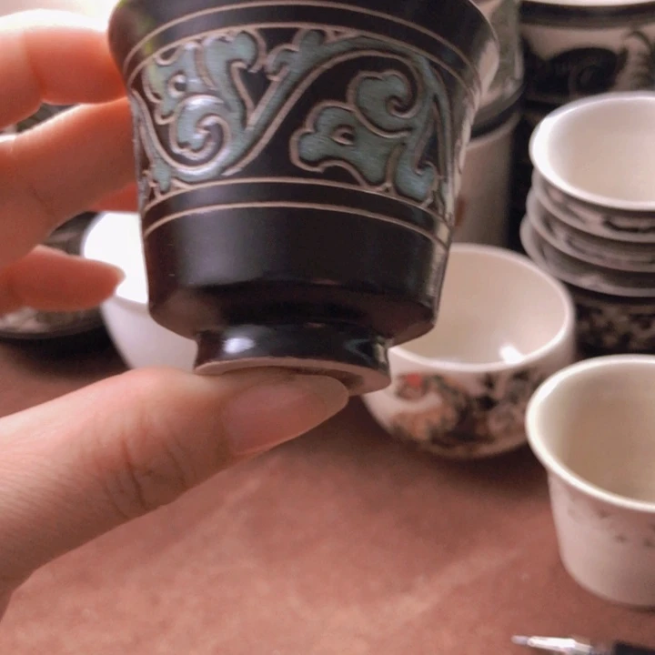 磁州窑纯手工黑刻茶杯有瑕