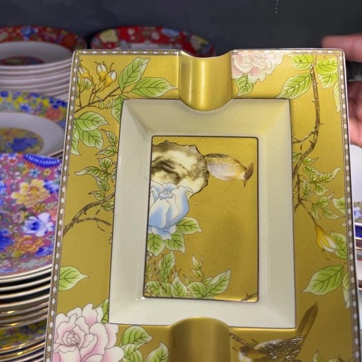 骨瓷爱马仕手和一个琴瑟