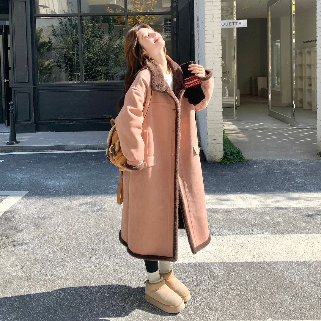 粉色高级感中长款过膝麂皮绒大衣女2025冬季新款保暖加厚毛绒外套