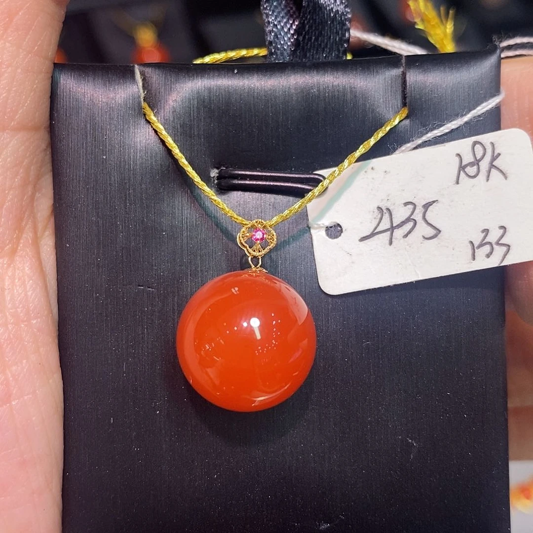 南红玛瑙四川凉山吊坠18K金镶嵌
