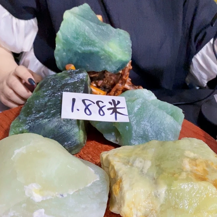 蛇纹石玉未镶嵌原石
