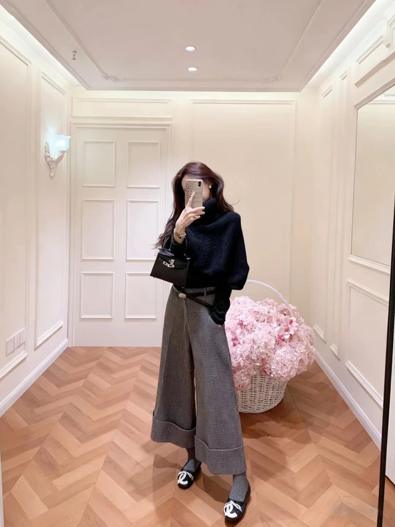 2025秋冬新款韩系设计感打底衫叠穿黑色毛衣千鸟格阔腿裤三件套