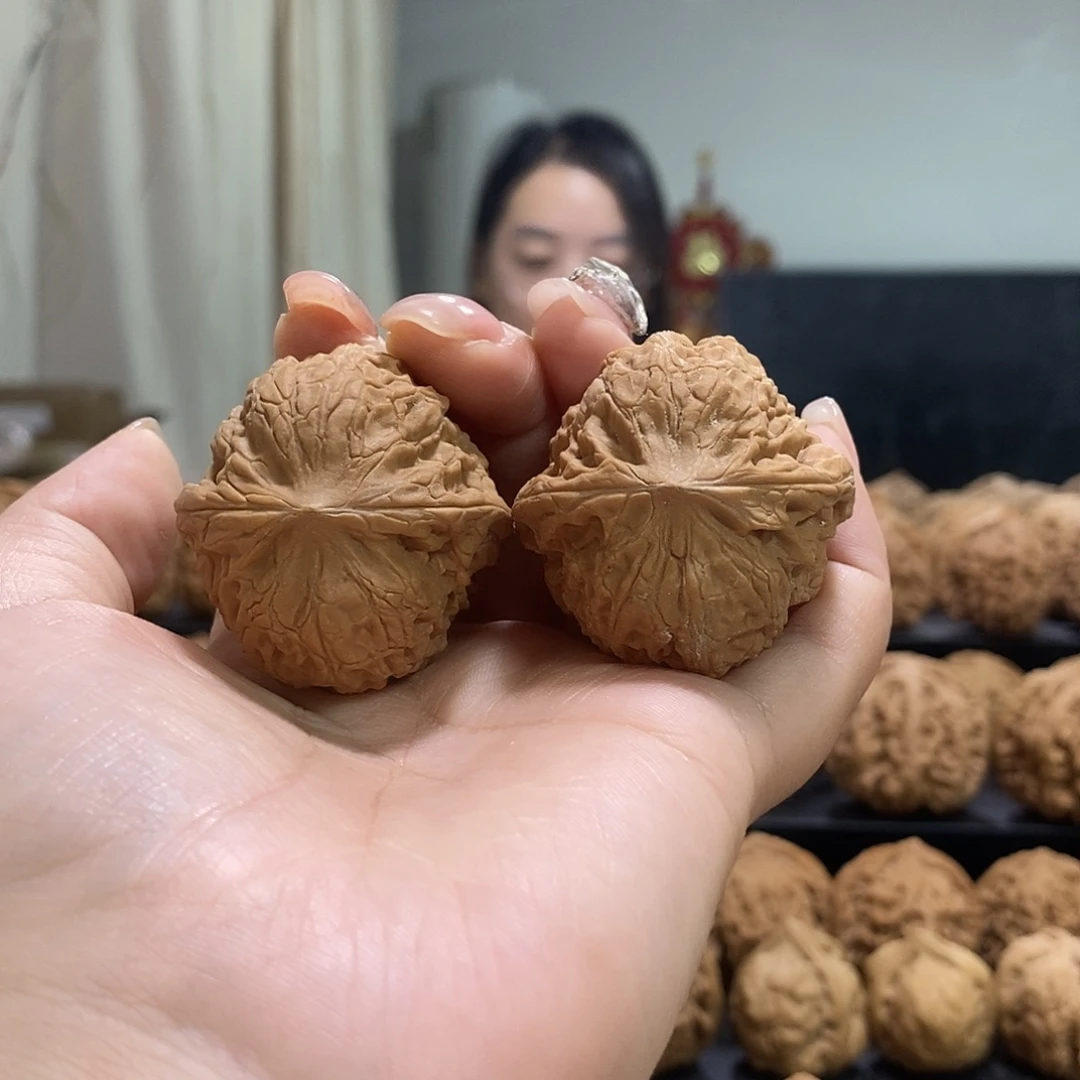 把件文玩核桃38大团圆有水尖