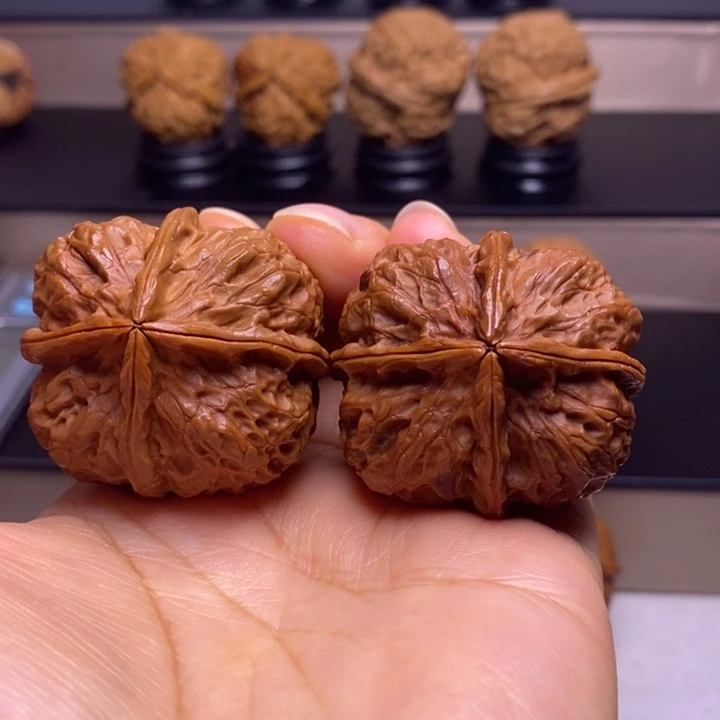 文玩核桃把件洛神牡丹36