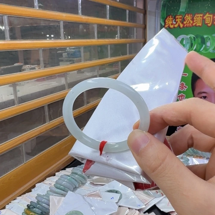 翡翠手镯未镶嵌纯天然缅甸翡翠a货