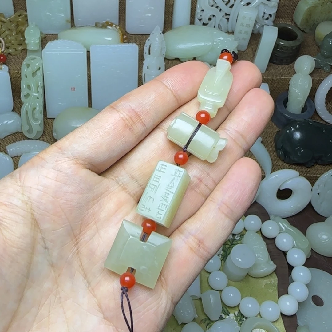 和田玉未镶嵌挂件