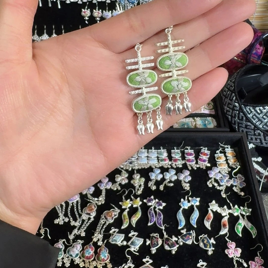 织绣民族风刺绣耳环