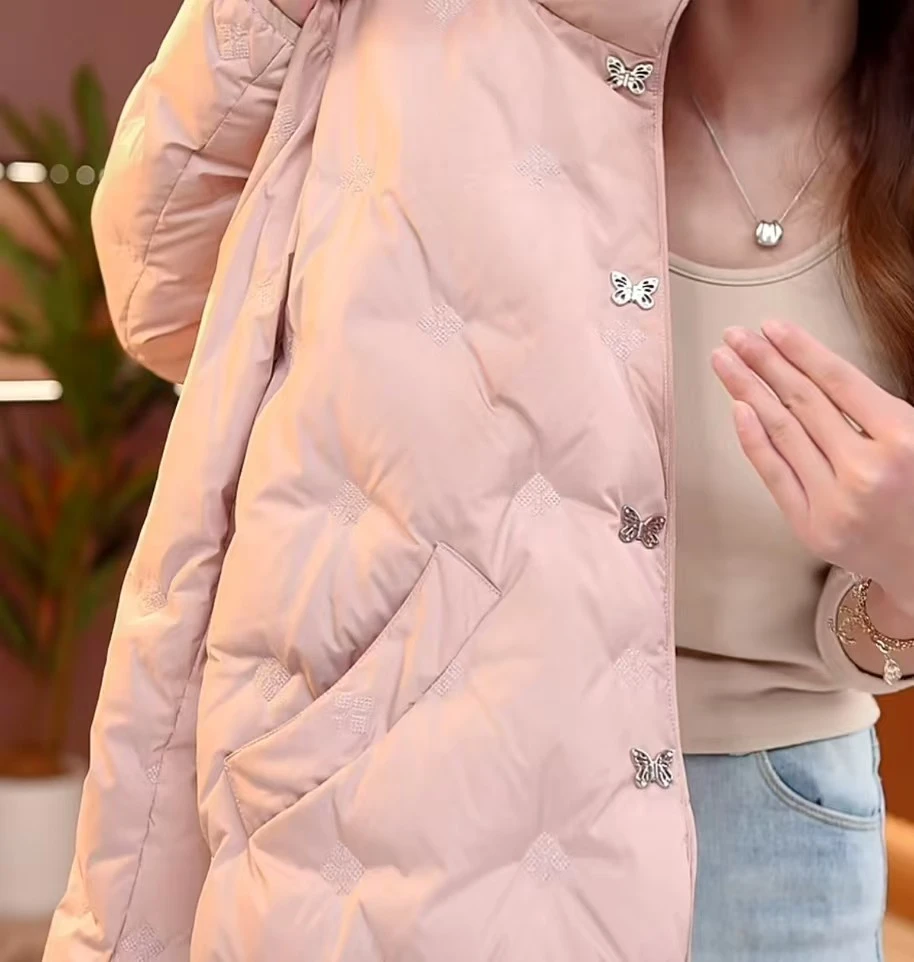 XF-【新年必入】-奶油时尚粉刺绣直充保暖立领羽绒服