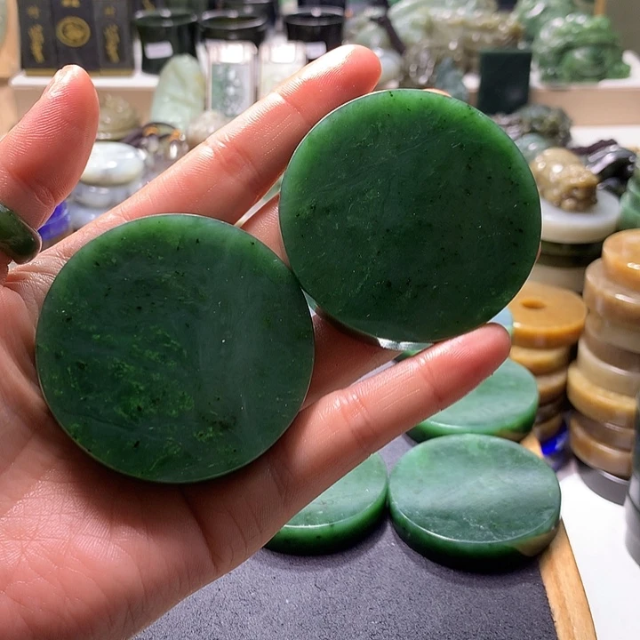 堕***麟和田玉（糖玉）未镶嵌珠宝半成品