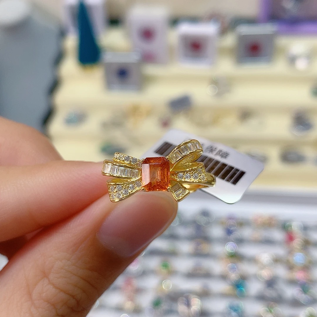 戒指银S925镶嵌石榴石（芬达石）