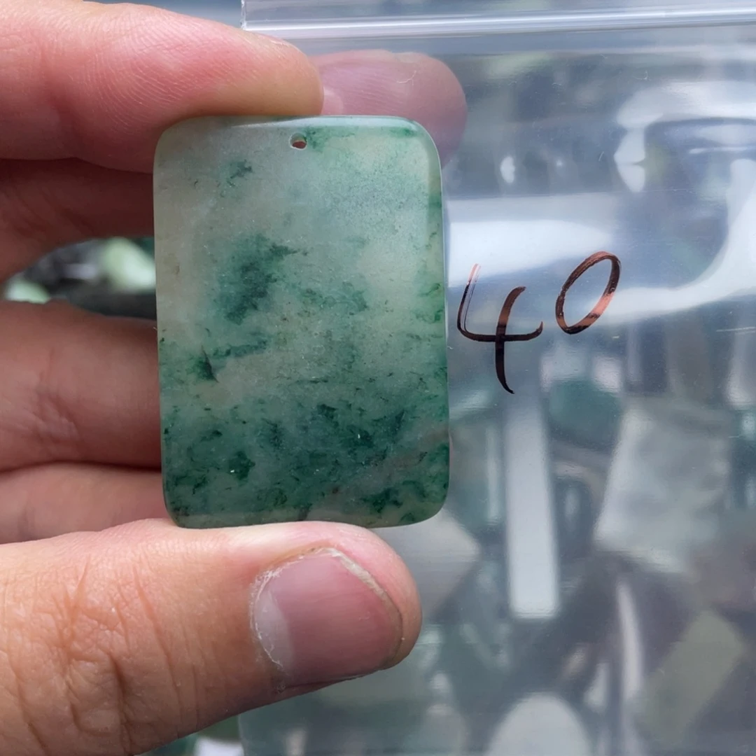 独山玉未镶嵌珠宝半成品