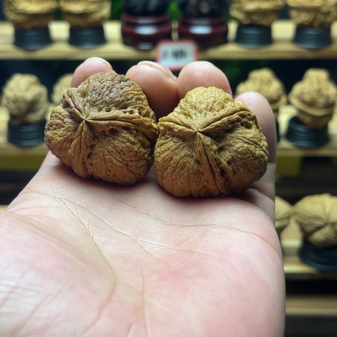 姚***州核桃36mm小石斧三棱