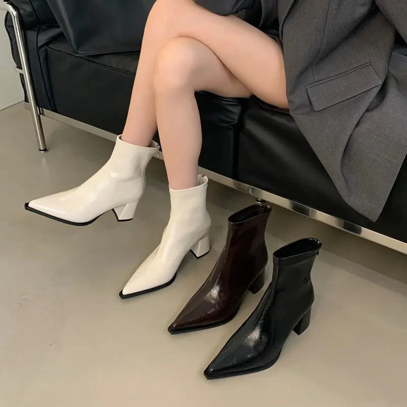 尖头短靴女2025年秋季马丁靴新款女靴高跟弹力瘦瘦靴粗跟法式靴子