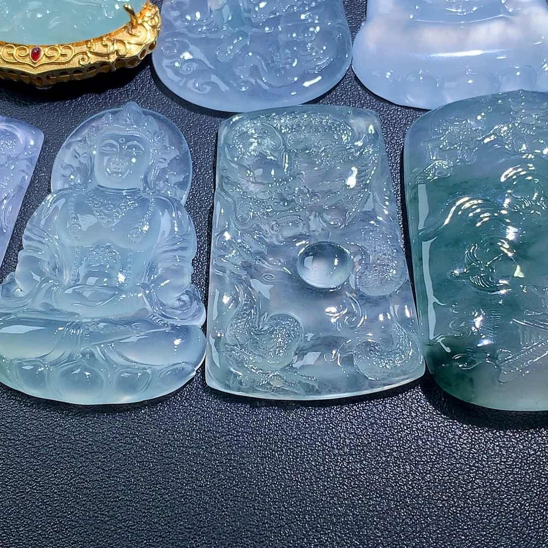 翡翠未镶嵌挂件翡翠