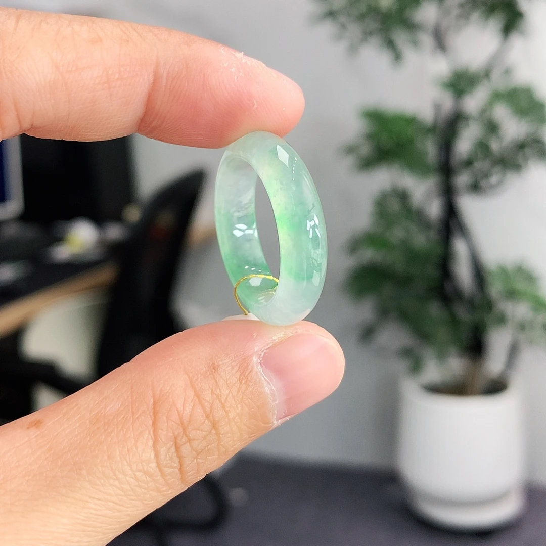 翡翠未镶嵌戒指18号