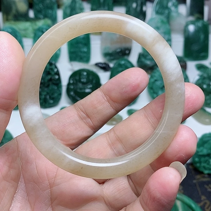 未镶嵌独山玉颈饰