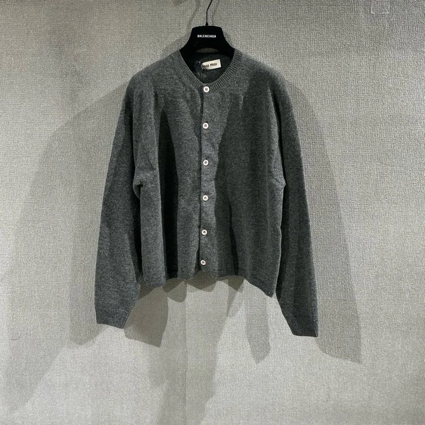 未使用 MIU MIU/缪缪 （pm）羊毛开衫毛衣 全新带吊40码/5686